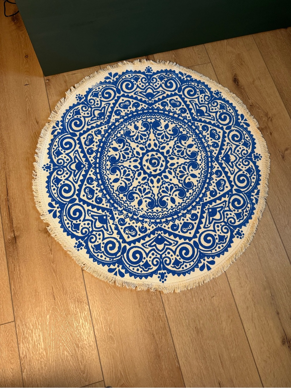 Round Blue and Cream Mandala Tapestry Rug